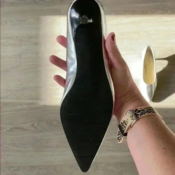 RSVP Silver Heels - Picture 4 of 10